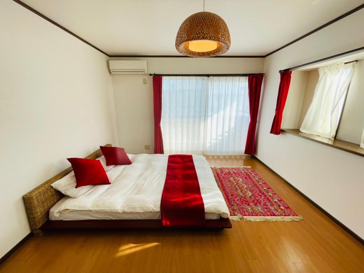 Вилла Atagohama Seaside House Фукуока Экстерьер фото